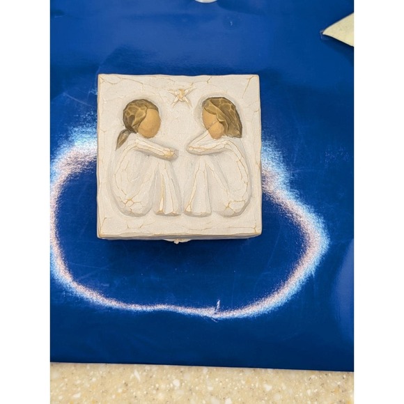 Willow Tree Other - Vintage Willow Tree "Friendship" Trinket Box